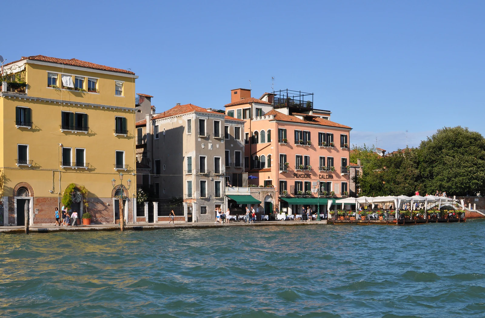 A Zattere abre Veneza para o Canal da Giudecca.